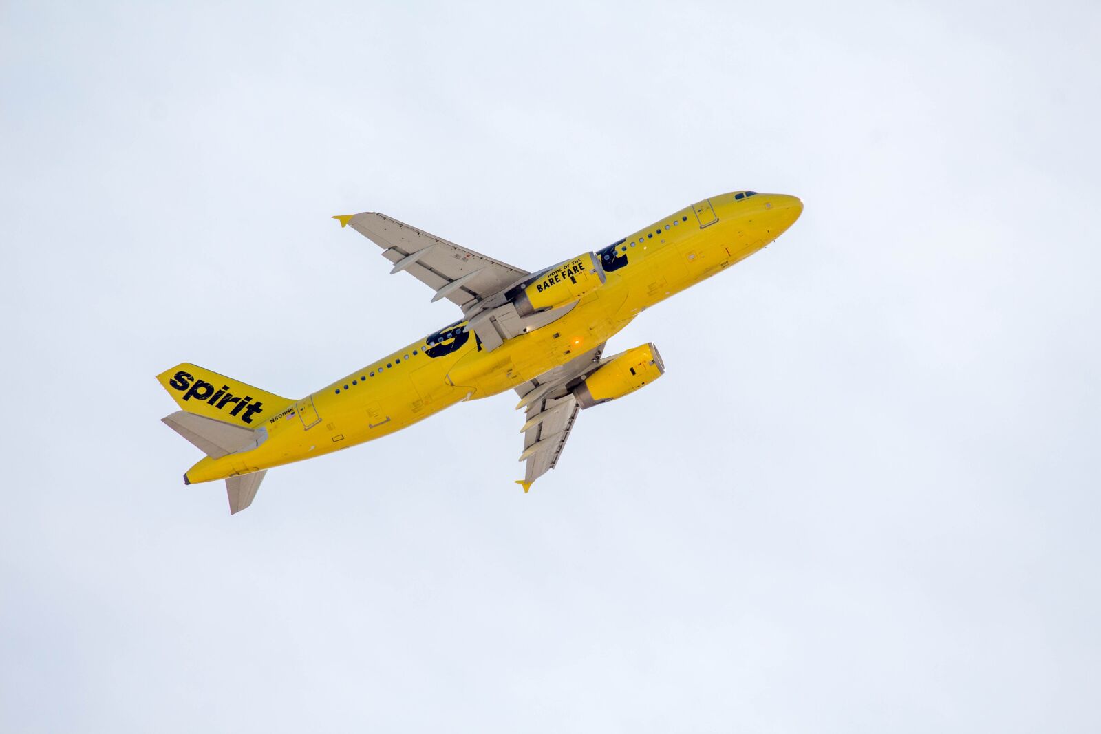 Canon EOS 700D (EOS Rebel T5i / EOS Kiss X7i) sample photo. Airplane, aircraft, flight photography