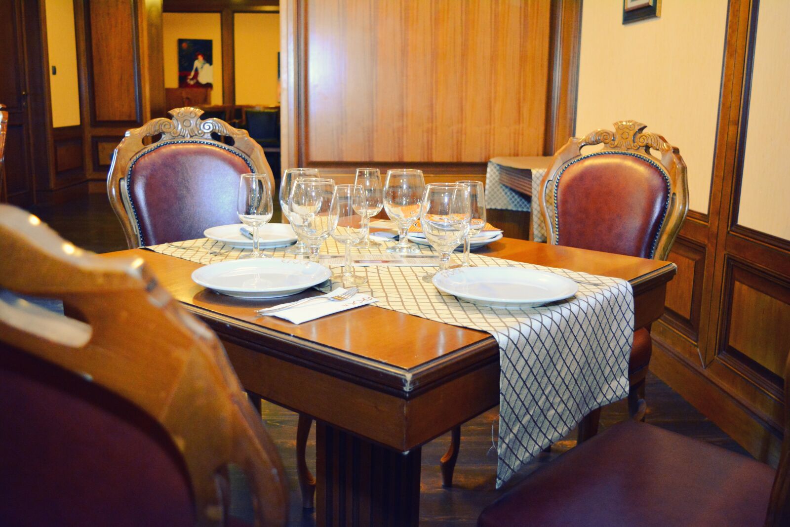 Nikon D5200 sample photo. Classical, table, restaurant photography
