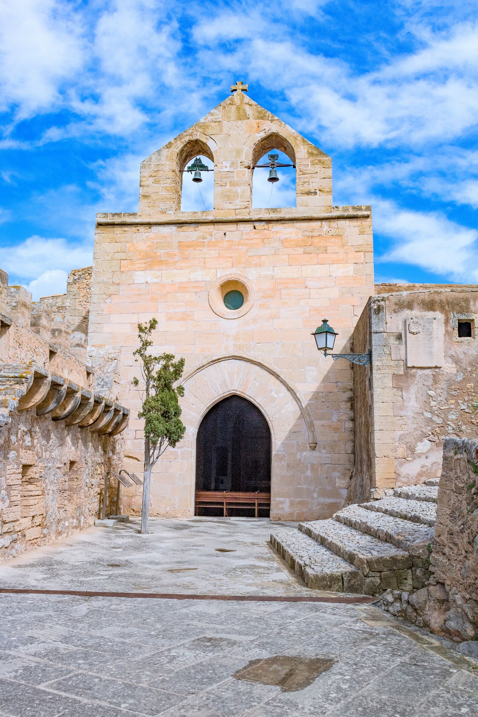 Canon EOS 750D (EOS Rebel T6i / EOS Kiss X8i) sample photo. Mallorca, capdepera, castle photography