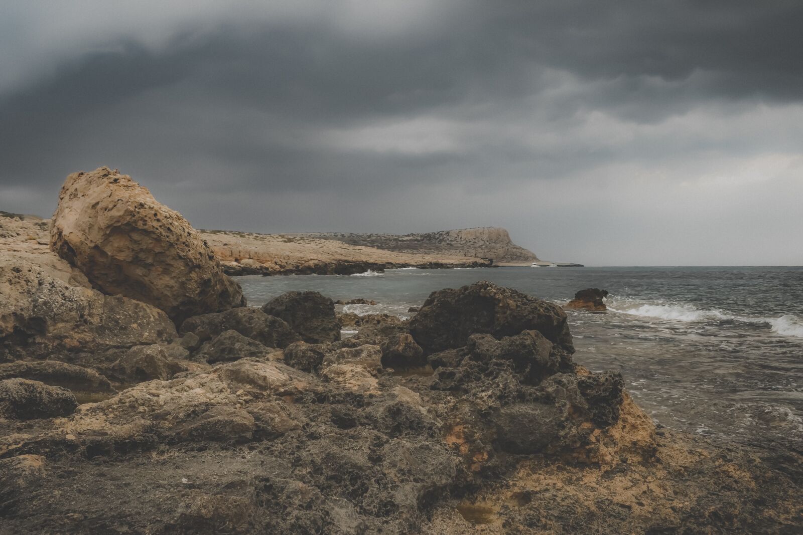 Nikon D3300 sample photo. Coast, rocky, rock photography