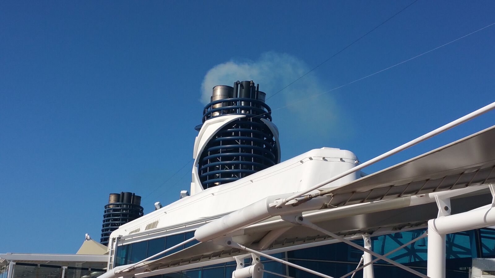 Samsung Galaxy Note4 sample photo. Cruise, travel, ship photography