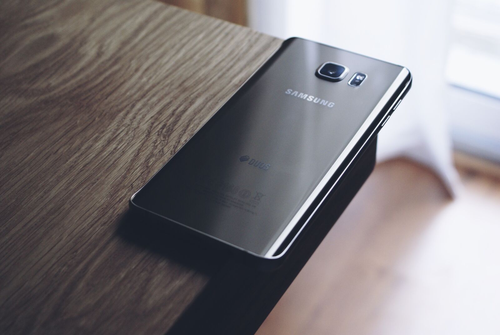 Sony Alpha DSLR-A100 sample photo. Black, samsung, android, smartphone photography
