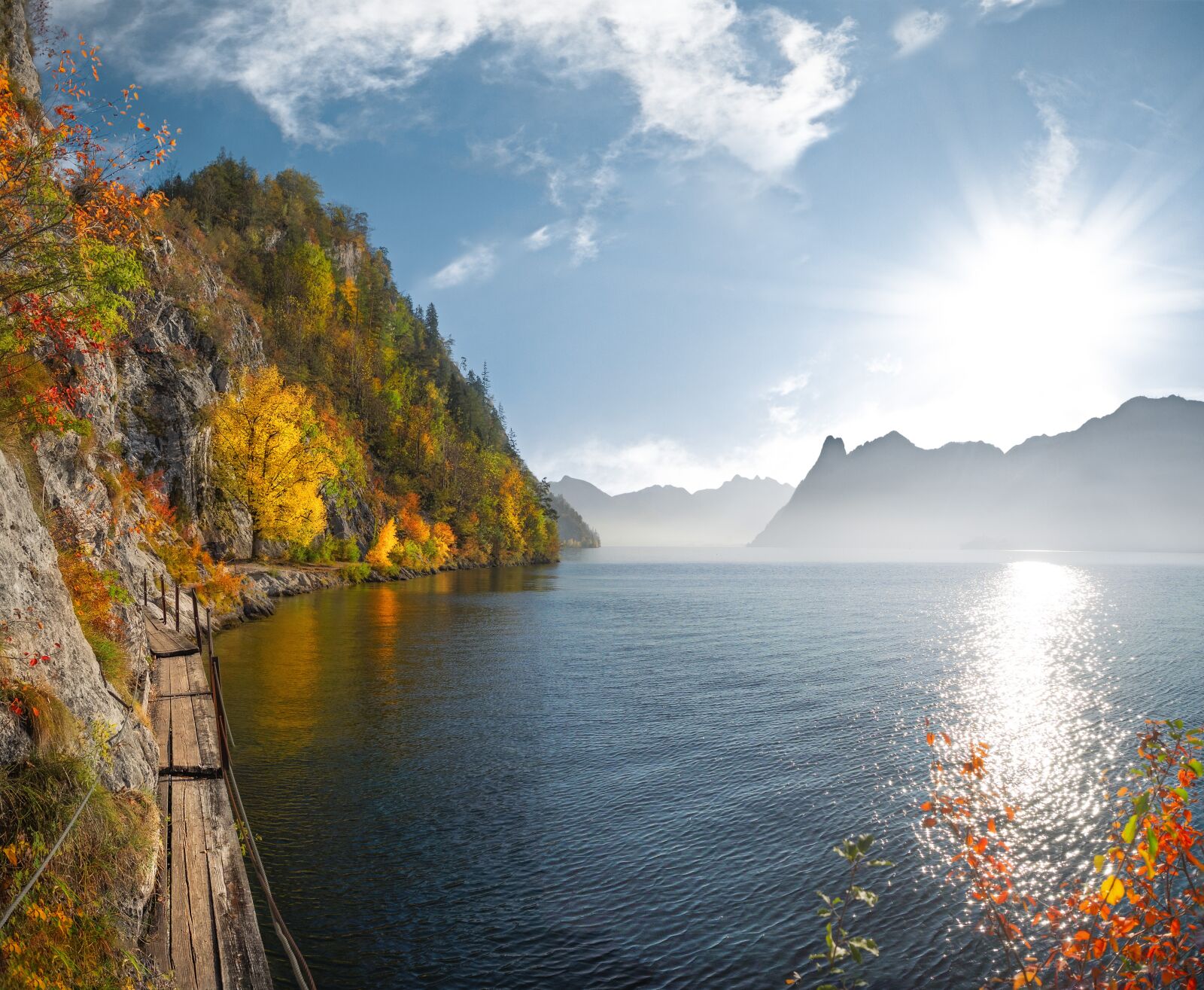 Olympus OM-D E-M1 + Olympus M.Zuiko Digital ED 12-40mm F2.8 Pro sample photo. Lake, traunsee, austria photography