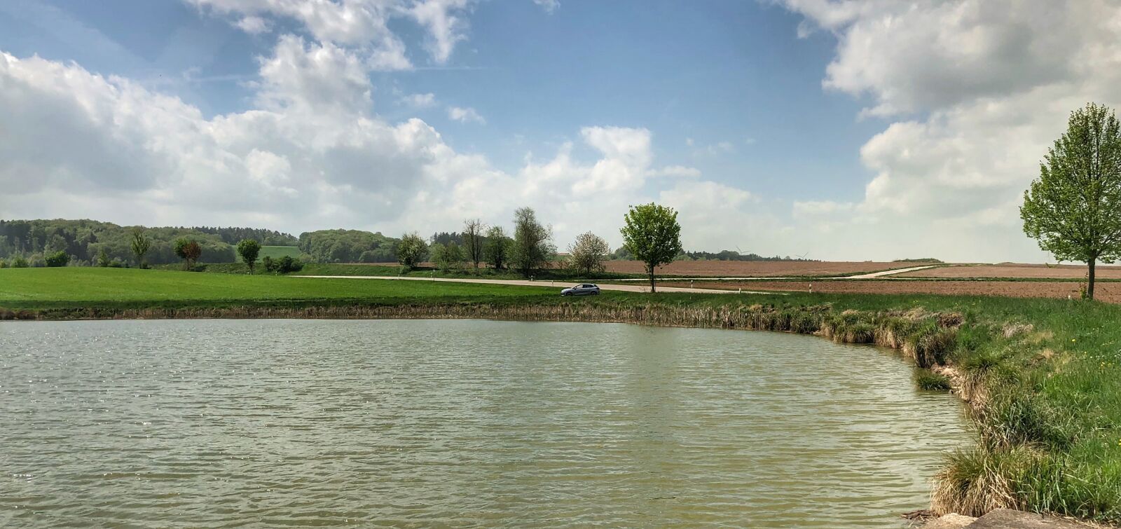 iPhone X back dual camera 4mm f/1.8 sample photo. Waters, nature, panorama photography