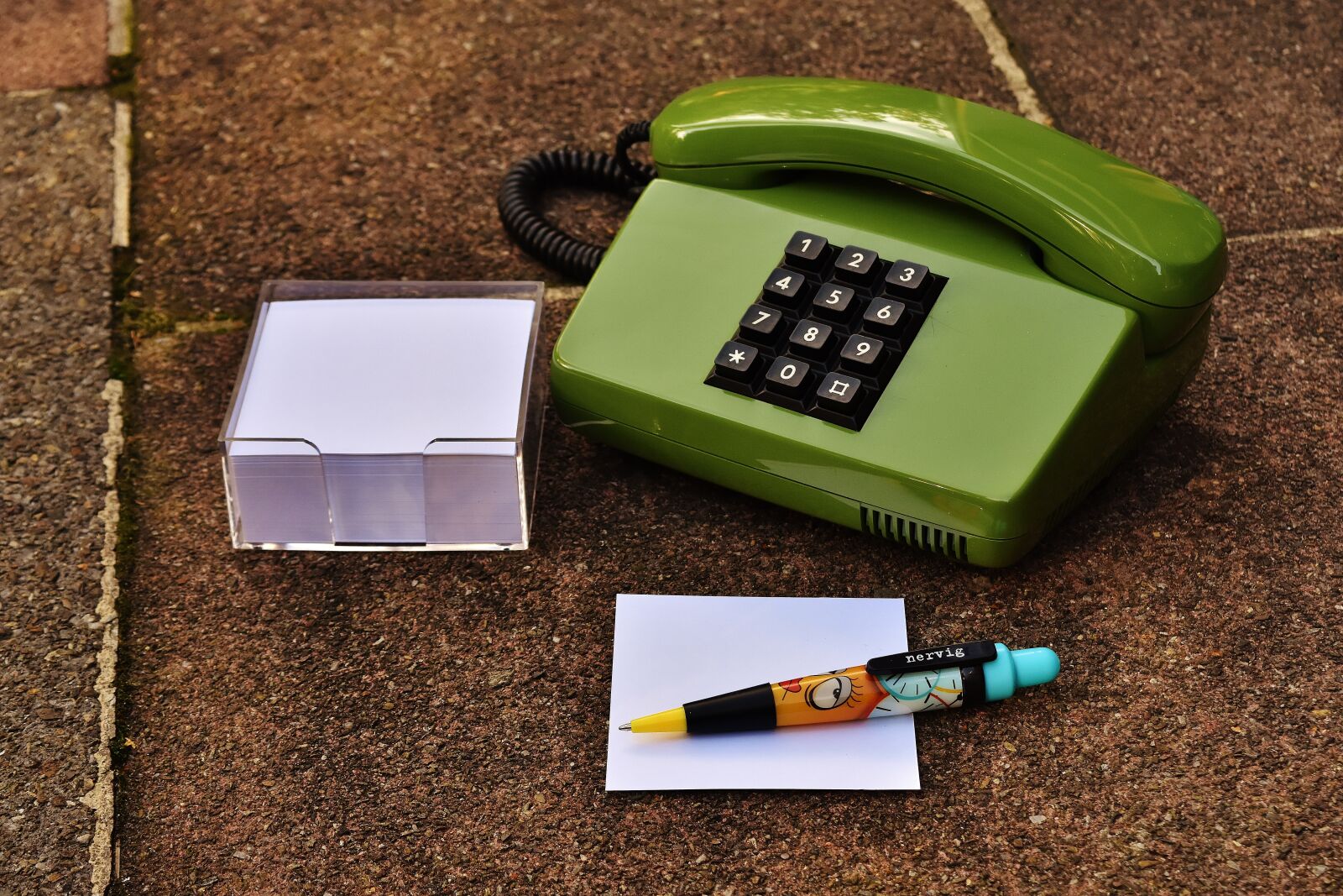 Nikon D7200 sample photo. Phone, eighties, old photography