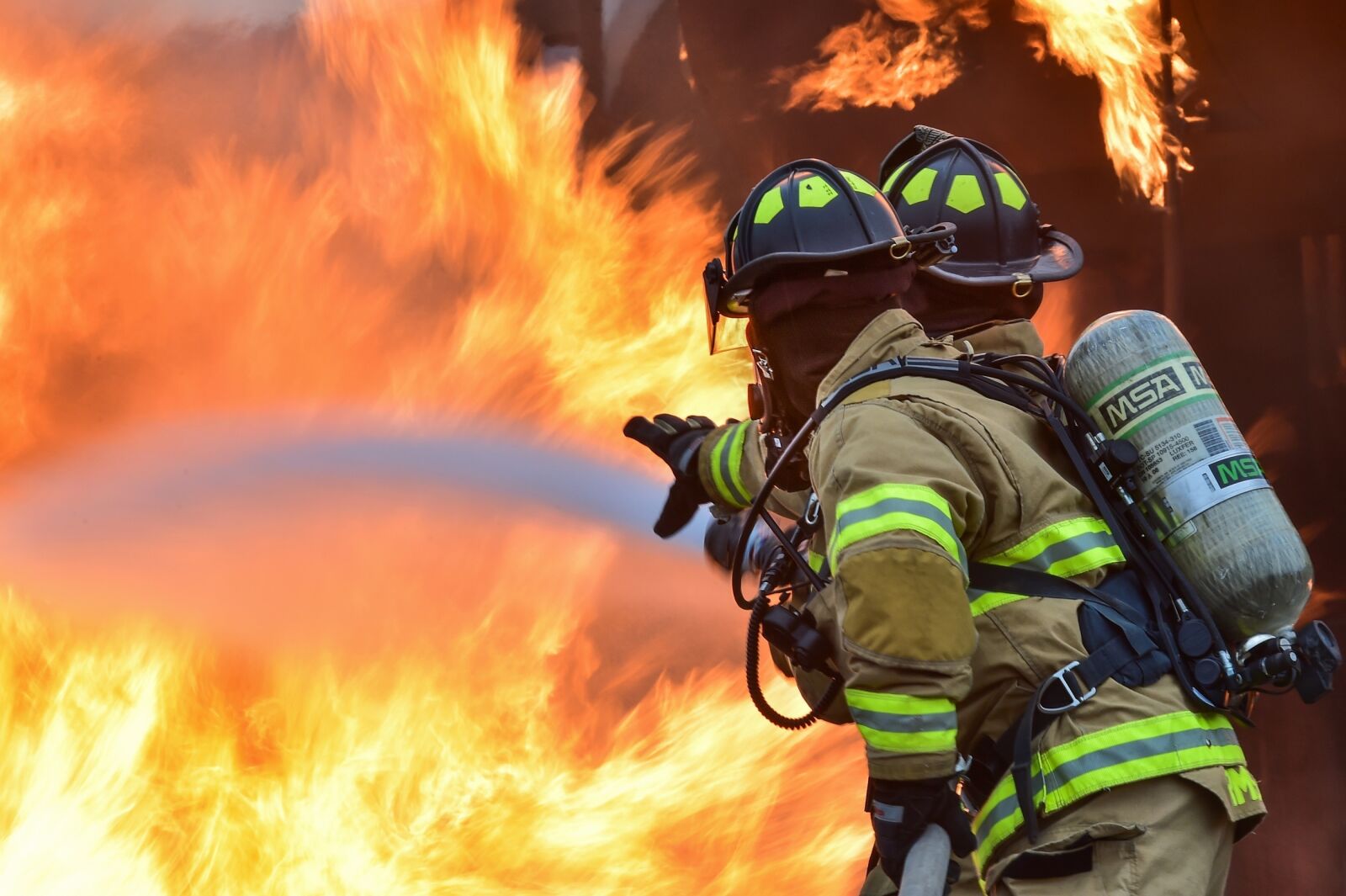 Nikon D4S sample photo. Firefighters, training, live photography