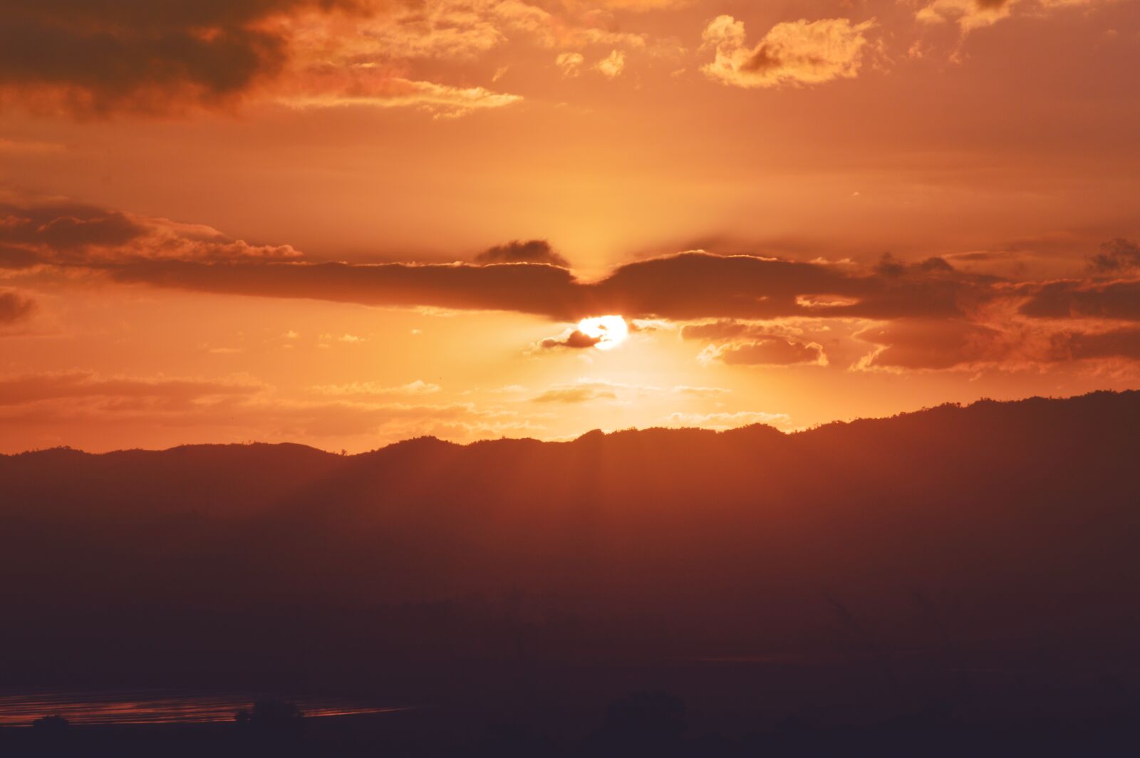 Nikon D3200 sample photo. Sunset, bright, orange photography