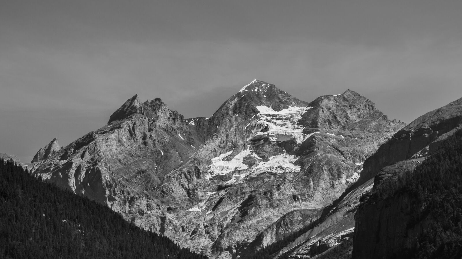 Canon EOS 70D sample photo. Mountains, black and white photography
