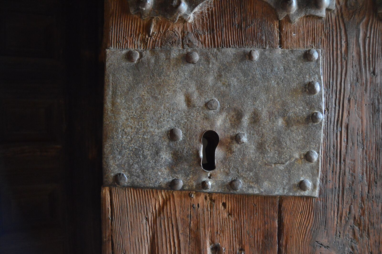 Nikon D3200 sample photo. Door, lock, details photography