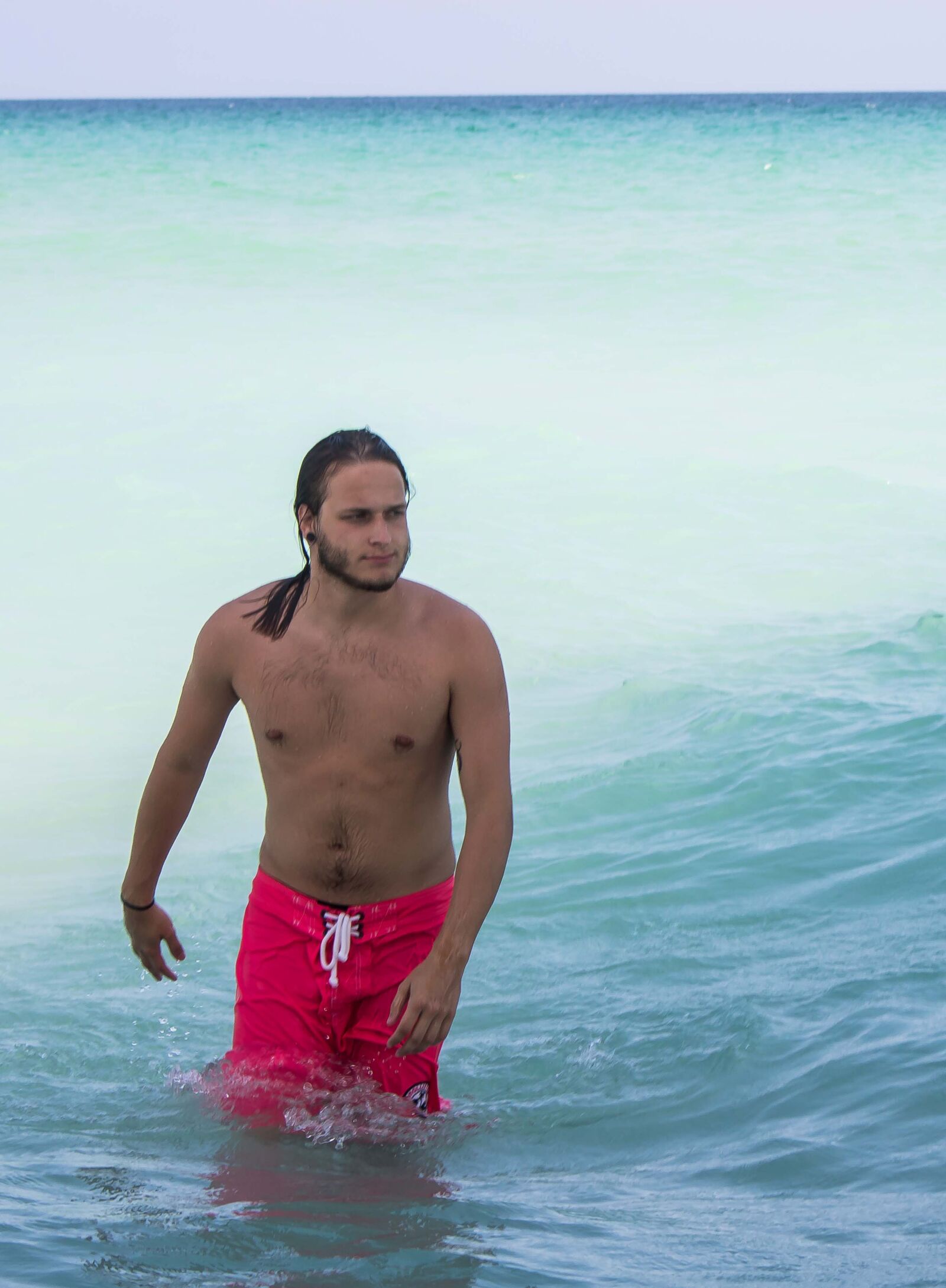Canon EOS 750D (EOS Rebel T6i / EOS Kiss X8i) sample photo. Ocean, surfer, water photography