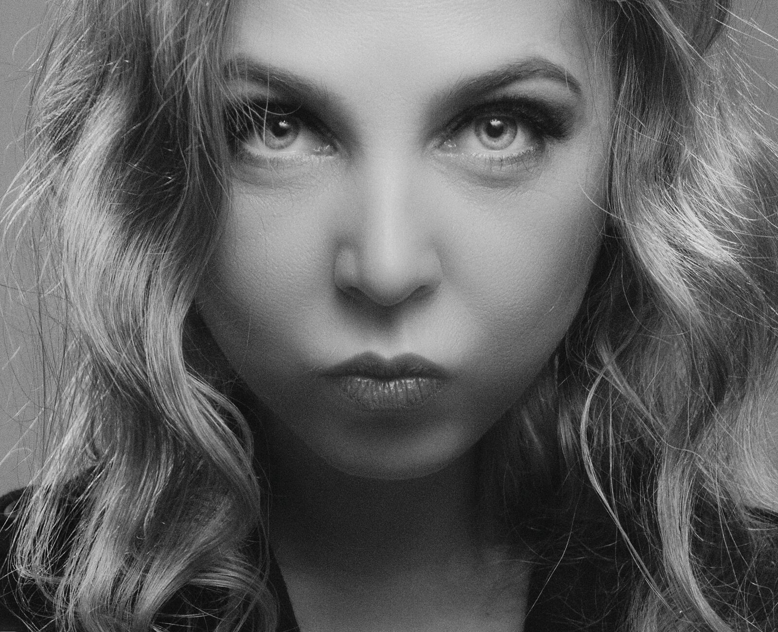 Nikon D5300 sample photo. Girl, studio, monochrome photography