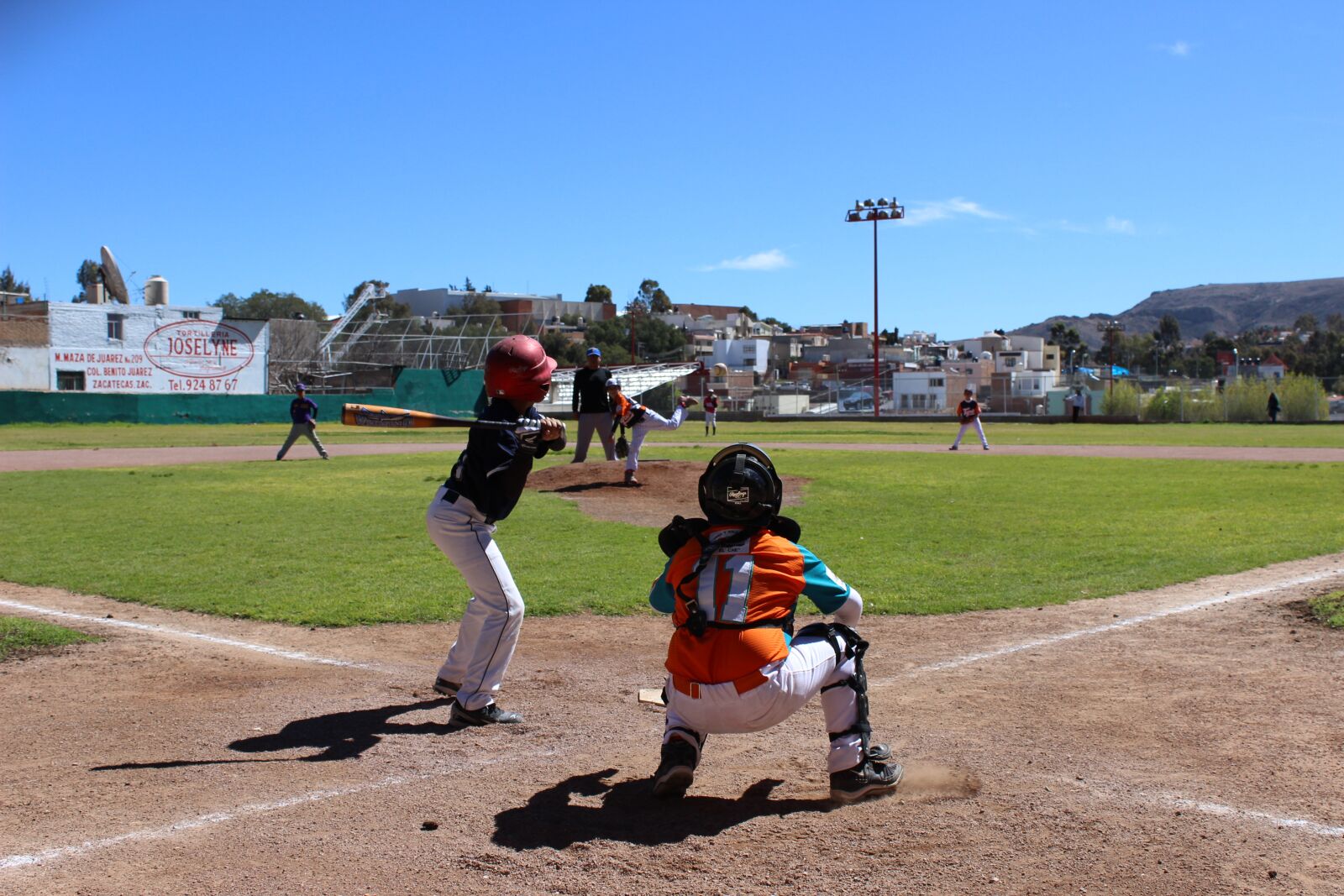 Canon EOS 600D (Rebel EOS T3i / EOS Kiss X5) sample photo. Sport, child, ball photography