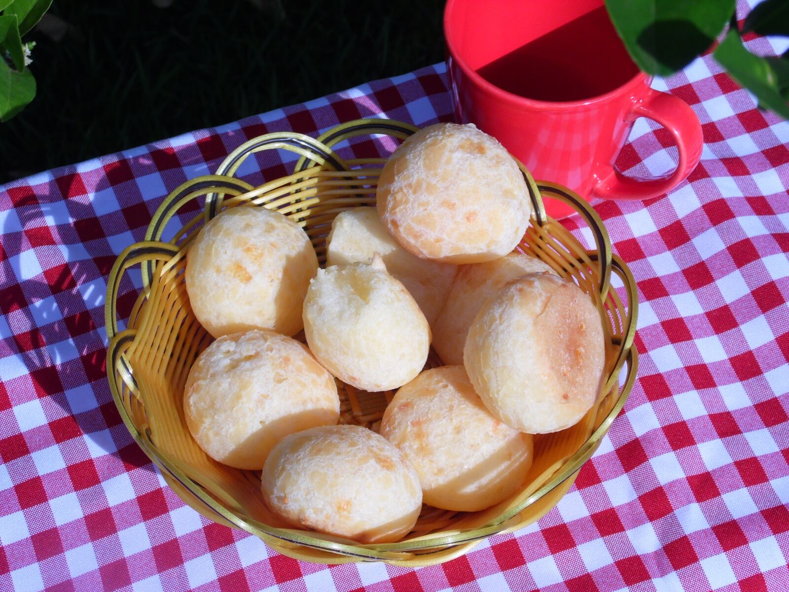 Samsung WB100/  WB101 sample photo. Cheese bread, minas, food photography
