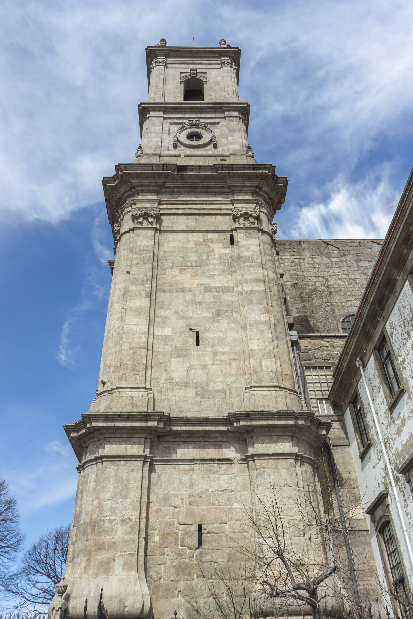 Sony a7 II + Sony FE 28-70mm F3.5-5.6 OSS sample photo. Architecture, church, lapa, porto photography