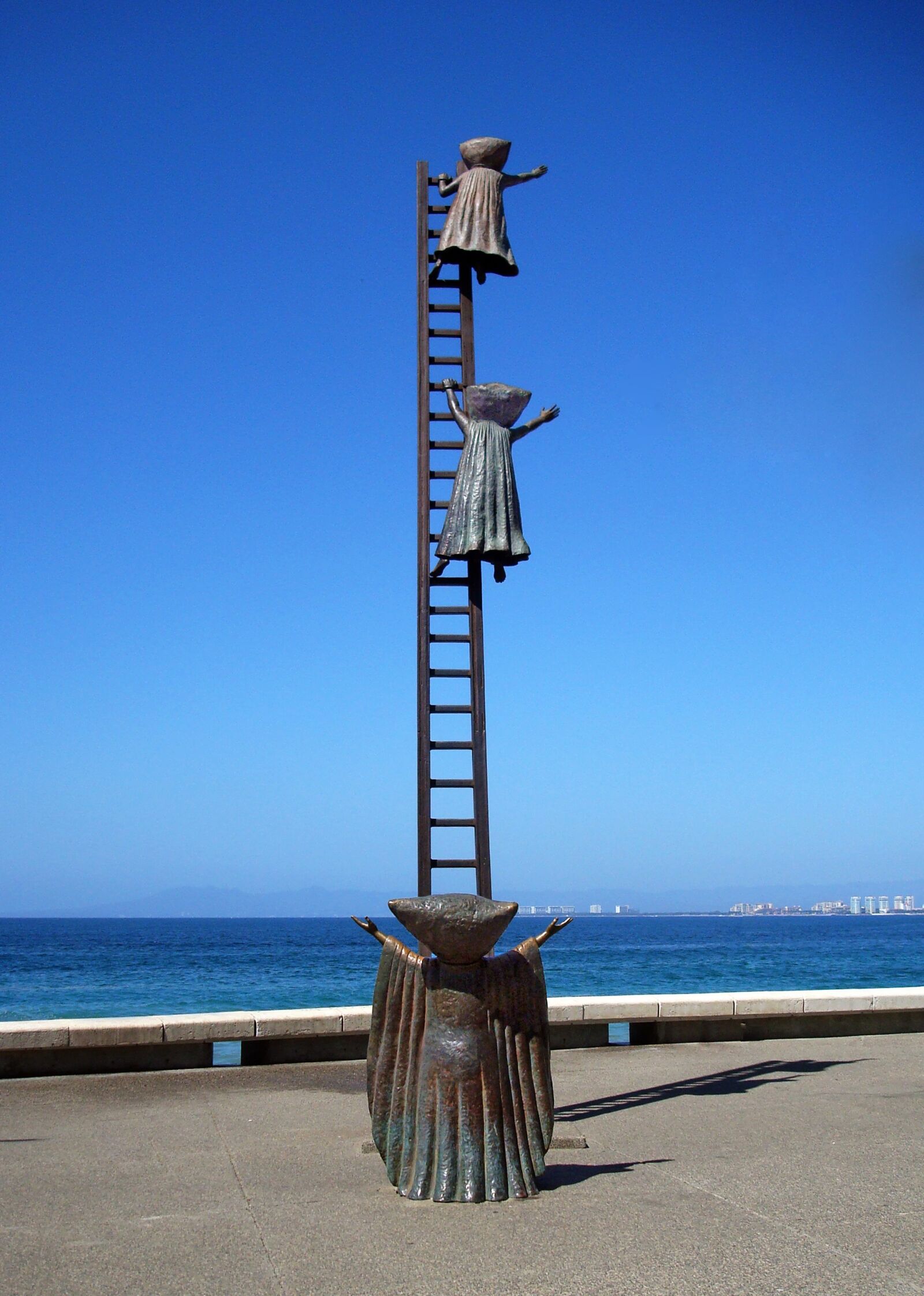 Sony DSC-W80 sample photo. Sculpture, mexico, puerto vallarta photography