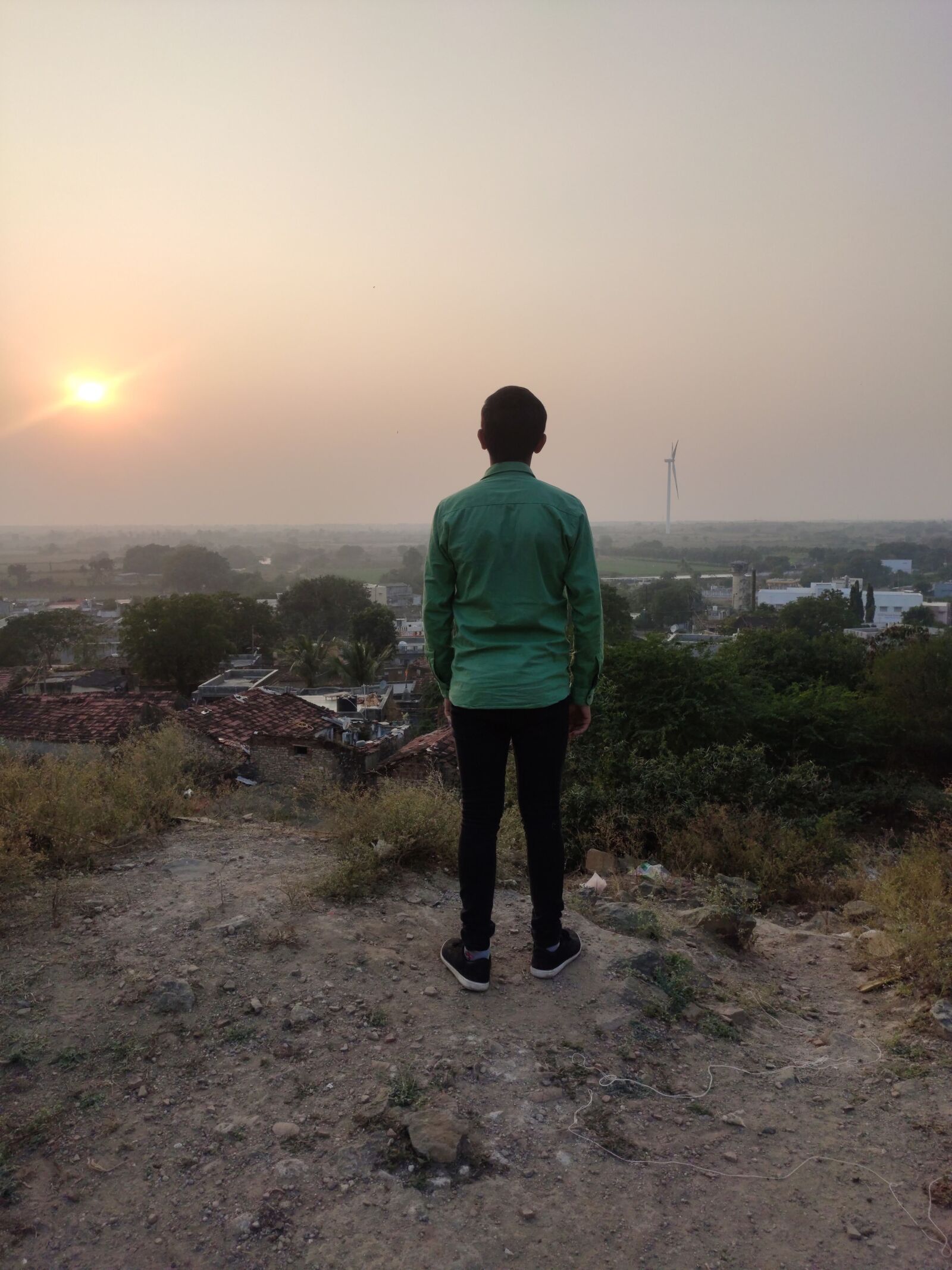 Xiaomi Redmi Note 7 Pro sample photo. Sunset, boy looking at photography