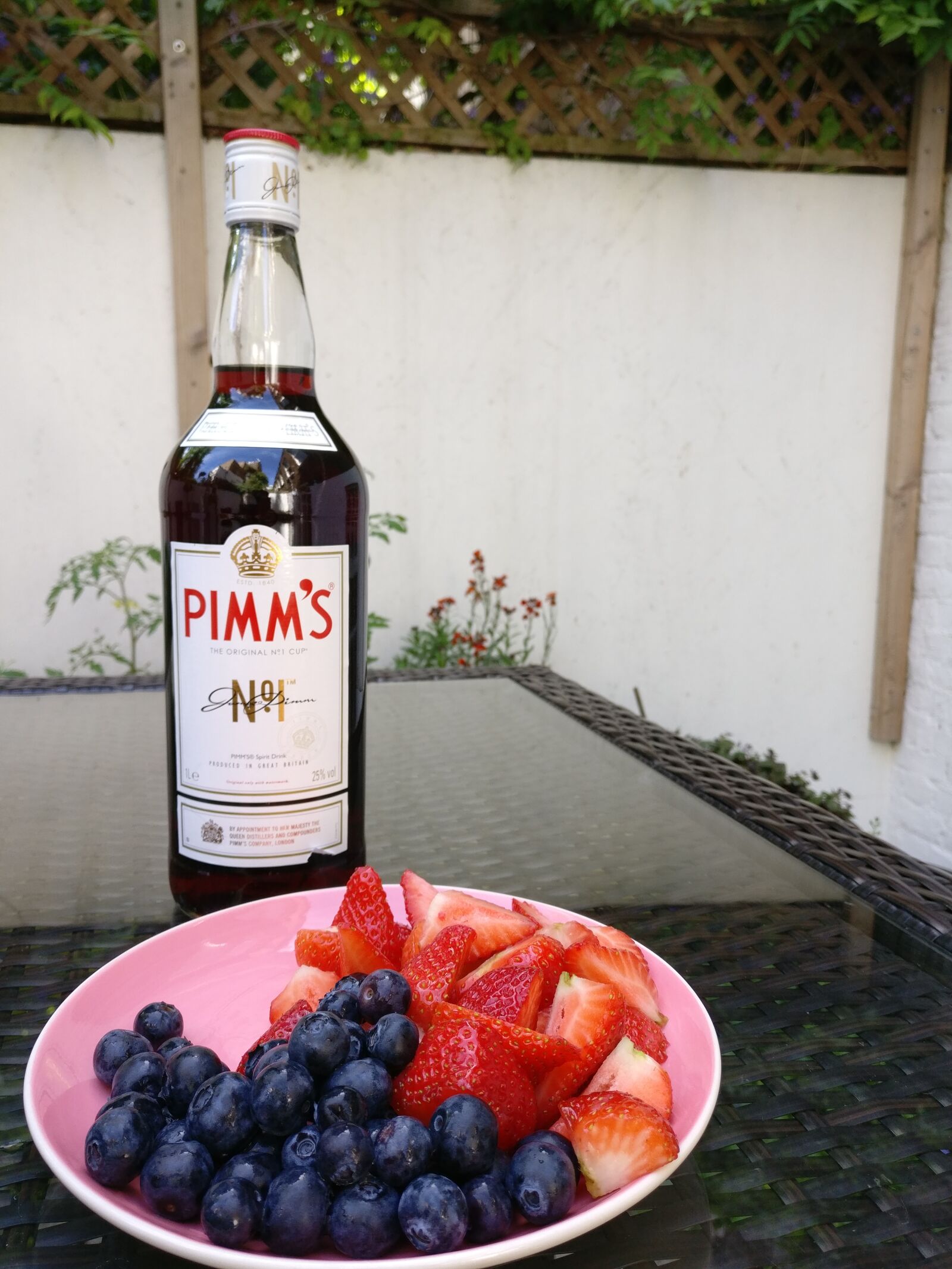 OnePlus A3003 sample photo. Bottle, pimm, s, and photography