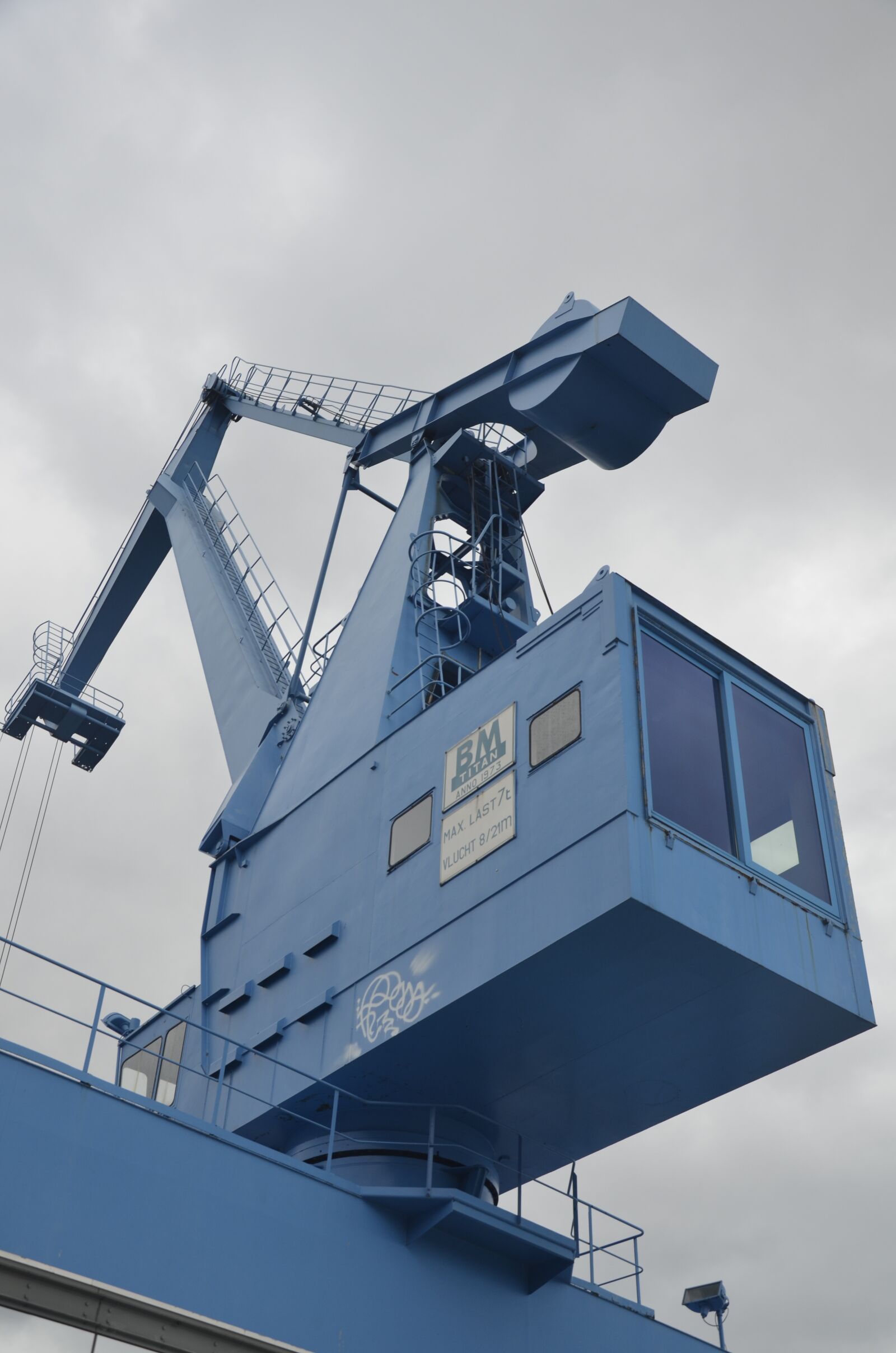 Nikon D7000 sample photo. Crane, port, shipping photography