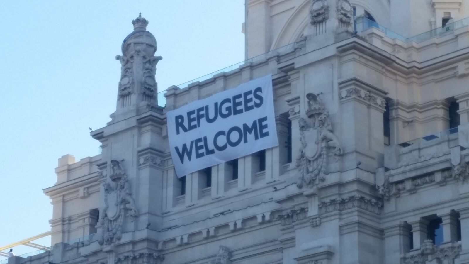 Samsung Galaxy S5 sample photo. Refugees, imigration, madrid photography