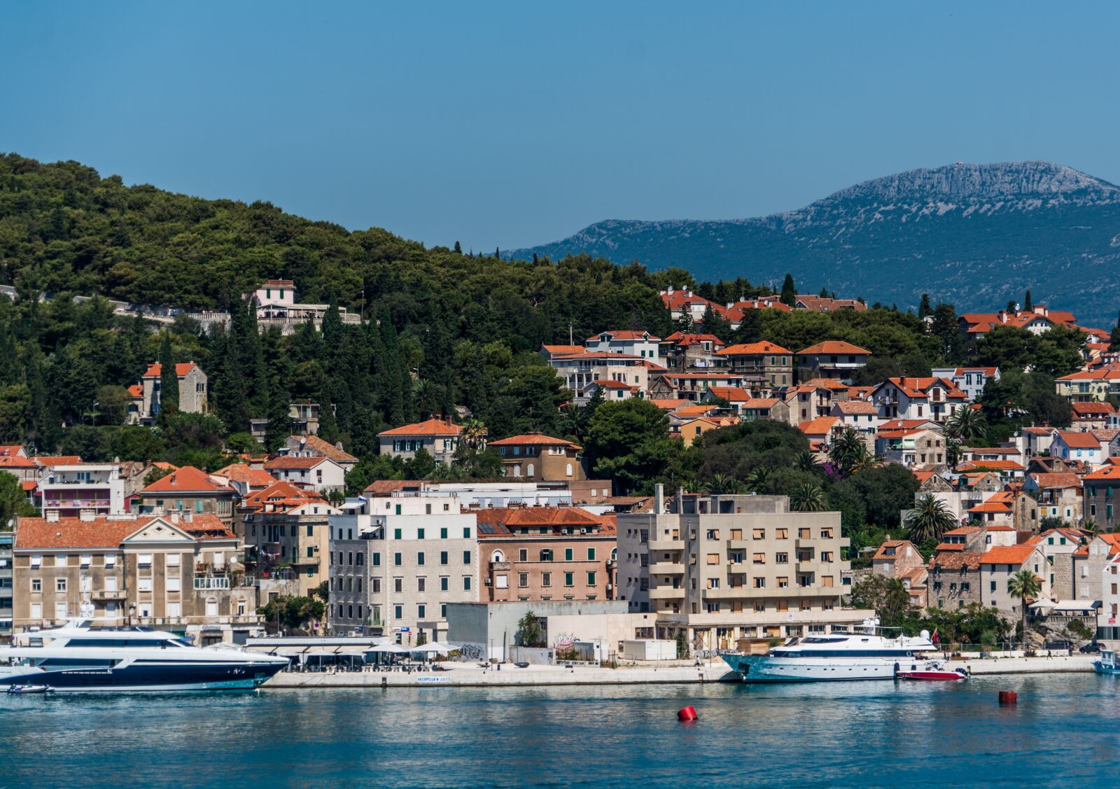 Sony a7R II + Sony FE 24-240mm F3.5-6.3 OSS sample photo. Split, croatia, architecture photography