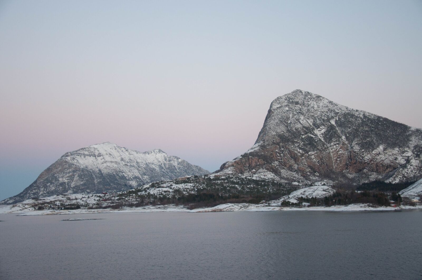 Nikon D90 sample photo. Norway, coastal, mountains photography