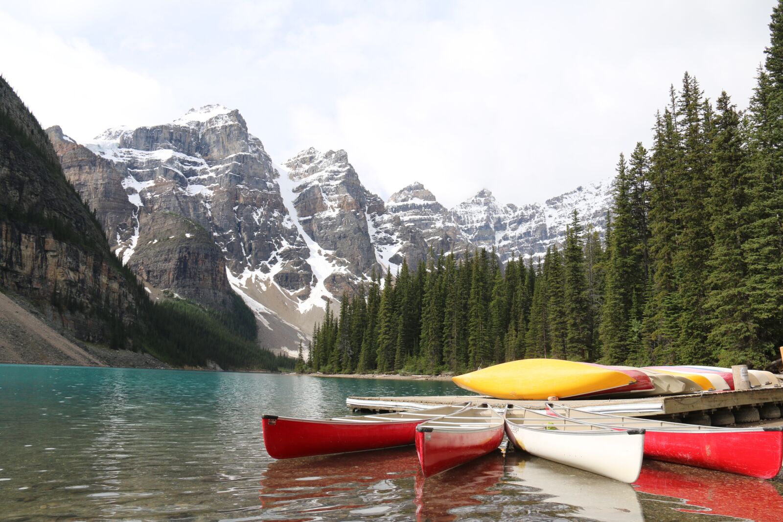 Canon EF-S 18-200mm F3.5-5.6 IS sample photo. Moraine lake, alberta, canada photography