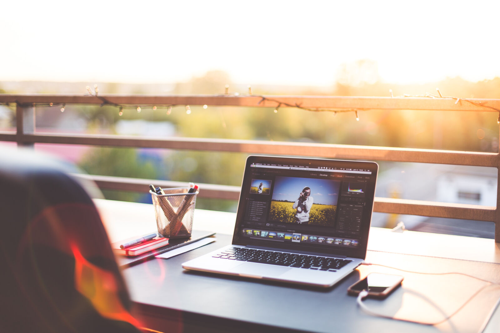 Canon EF 50mm F1.4 USM sample photo. Silver, macbook, pro, beside photography