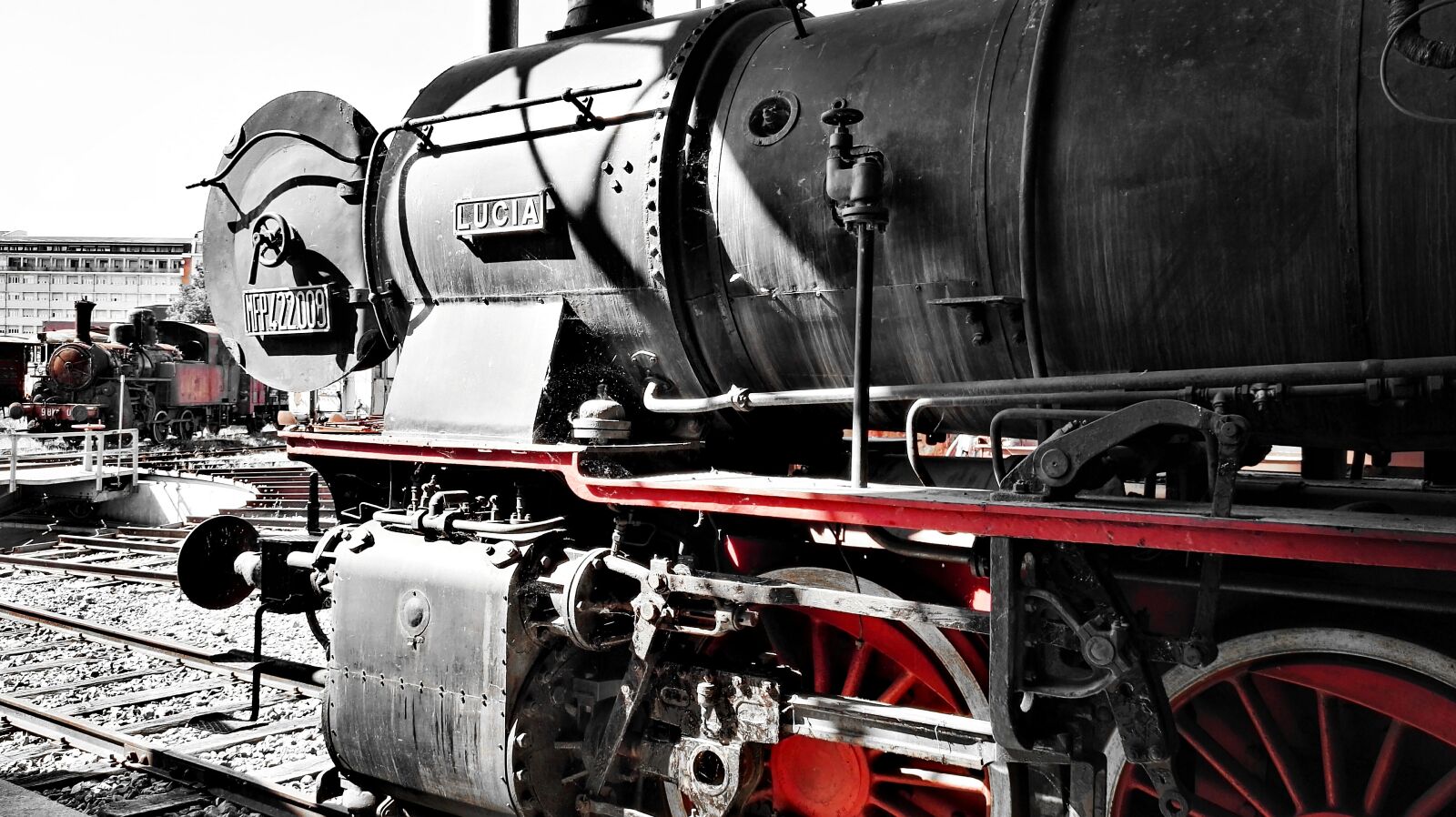 HUAWEI P8 sample photo. Italy, rail, railing photography