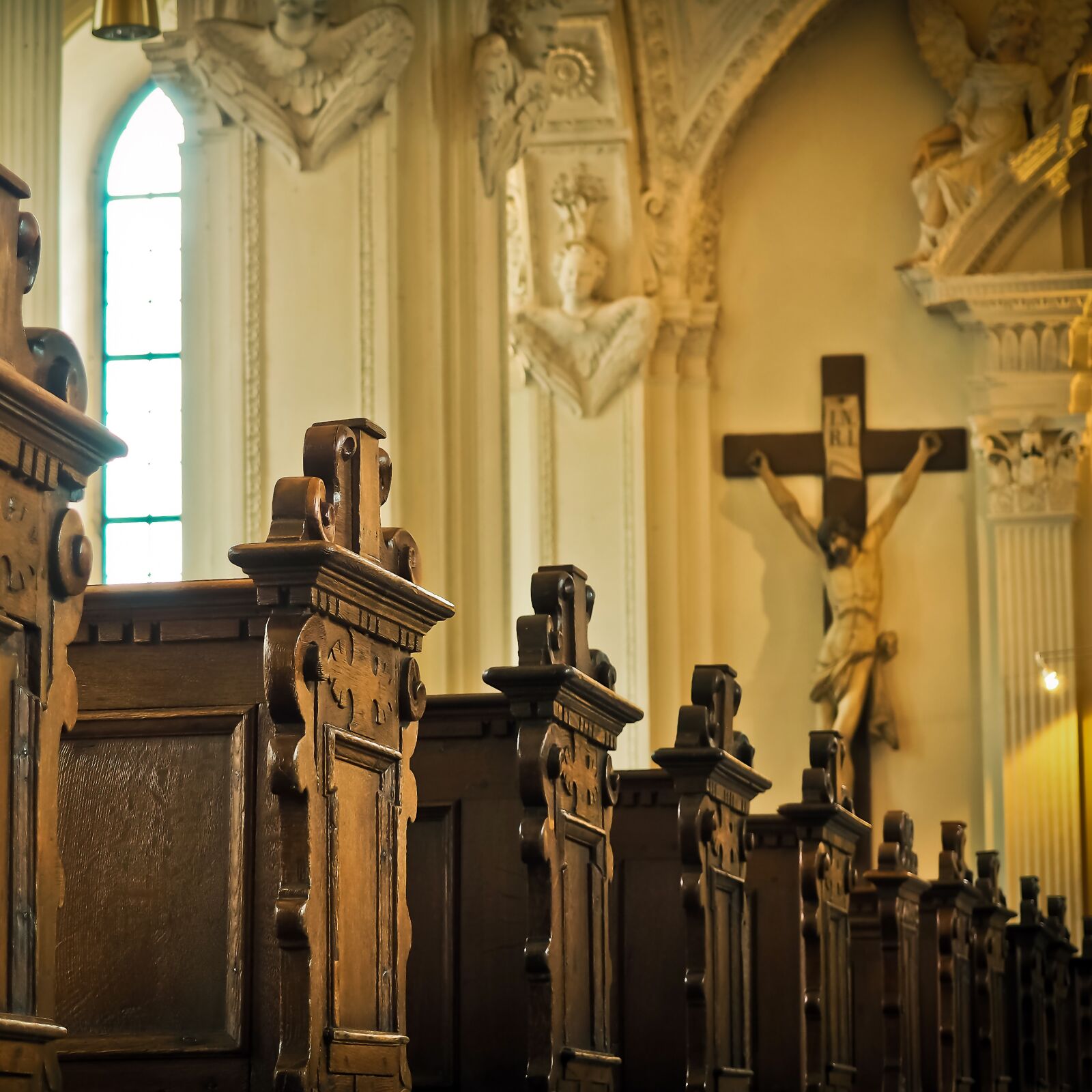 Olympus OM-D E-M10 sample photo. Church, bank, wood photography