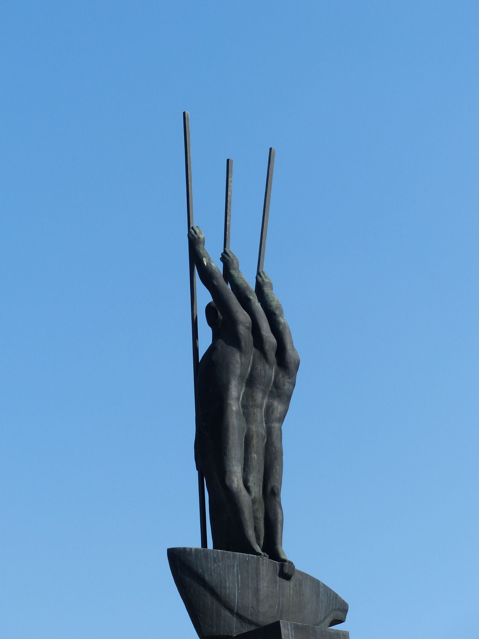 Panasonic Lumix DMC-FZ200 sample photo. Monument, bronze, statue photography