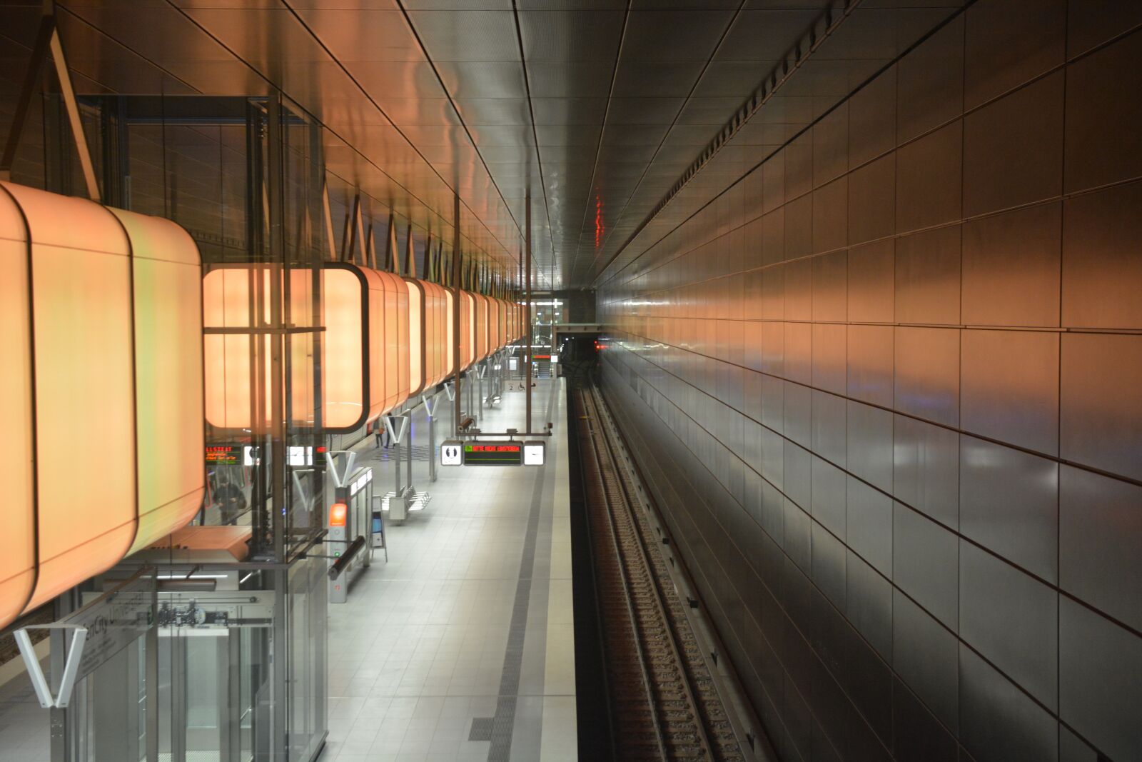 Nikon D7100 sample photo. Architecture, metro, hamburg photography