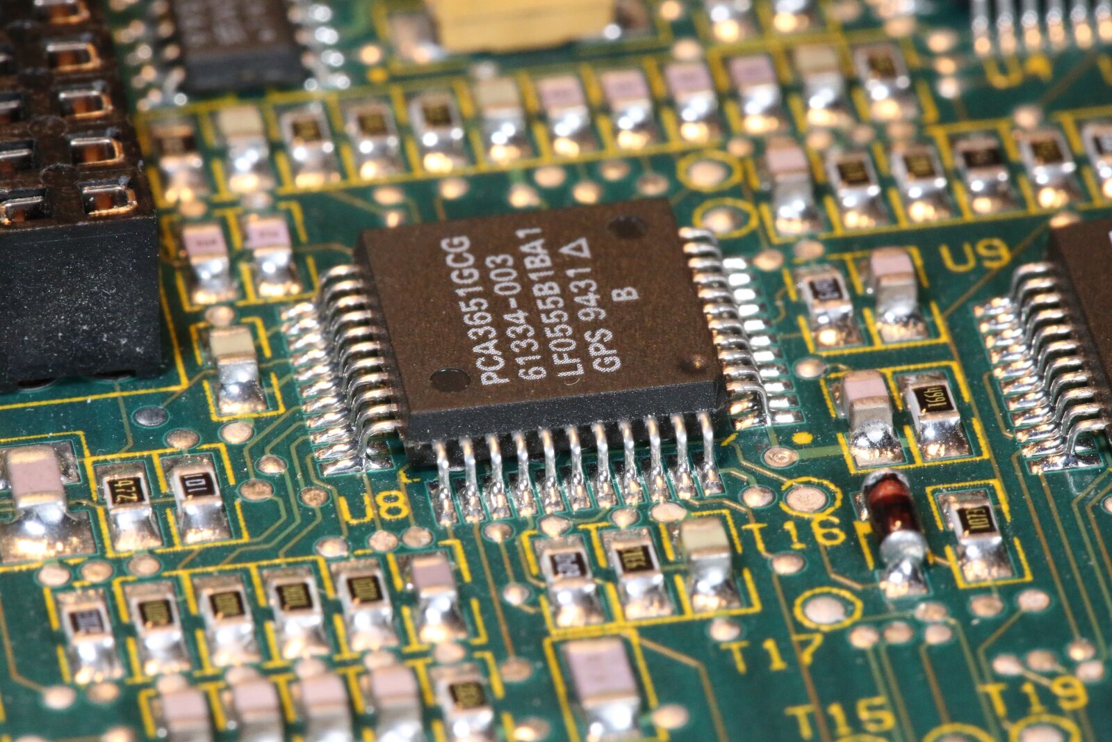 Canon EF 100mm F2.8L Macro IS USM sample photo. Computer, processor, cpu photography