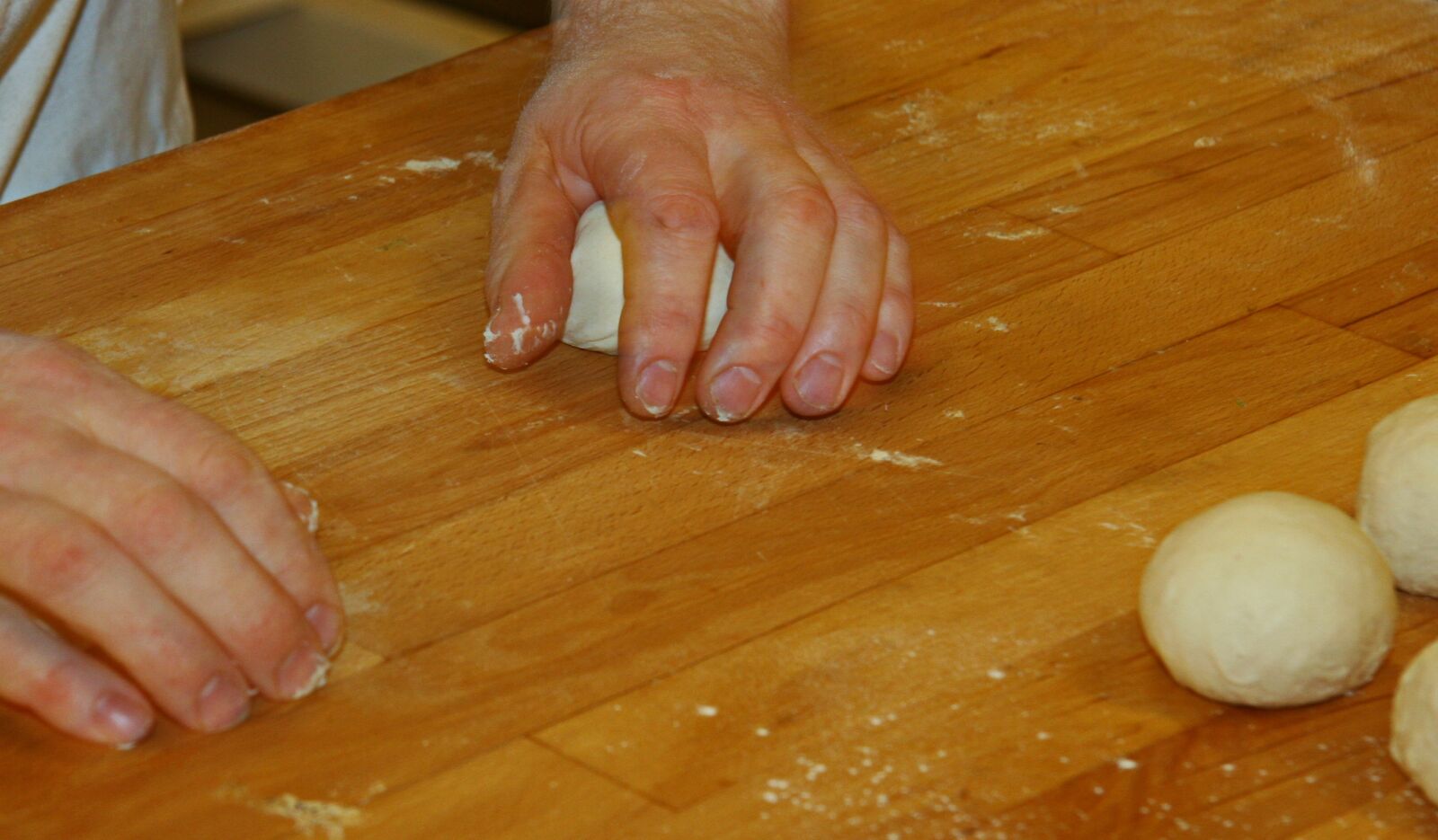 Canon EOS 20D sample photo. French gross bun, dough photography