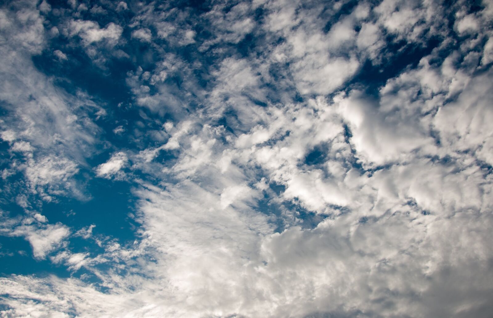 Canon EOS 70D + Canon EF 24-105mm F4L IS USM sample photo. Sky, clouds, blue sky photography