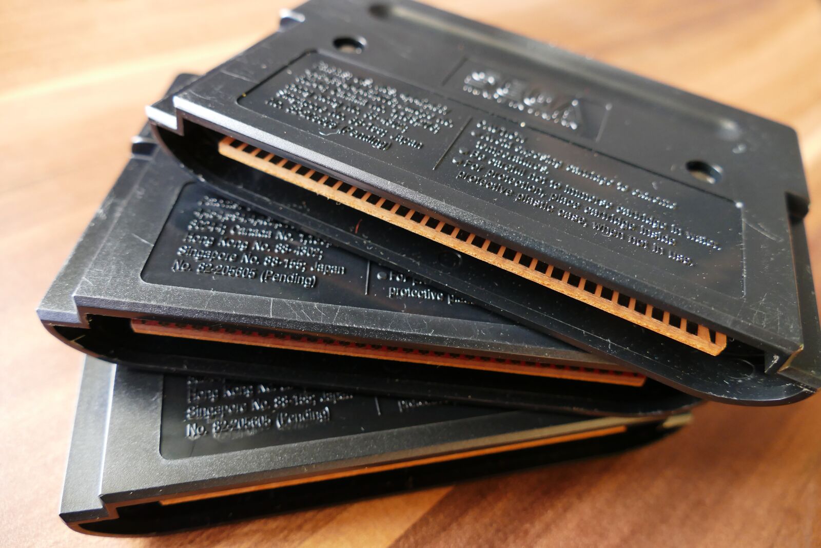 Panasonic Lumix DMC-FZ1000 sample photo. Mega drive, cartridge, game photography