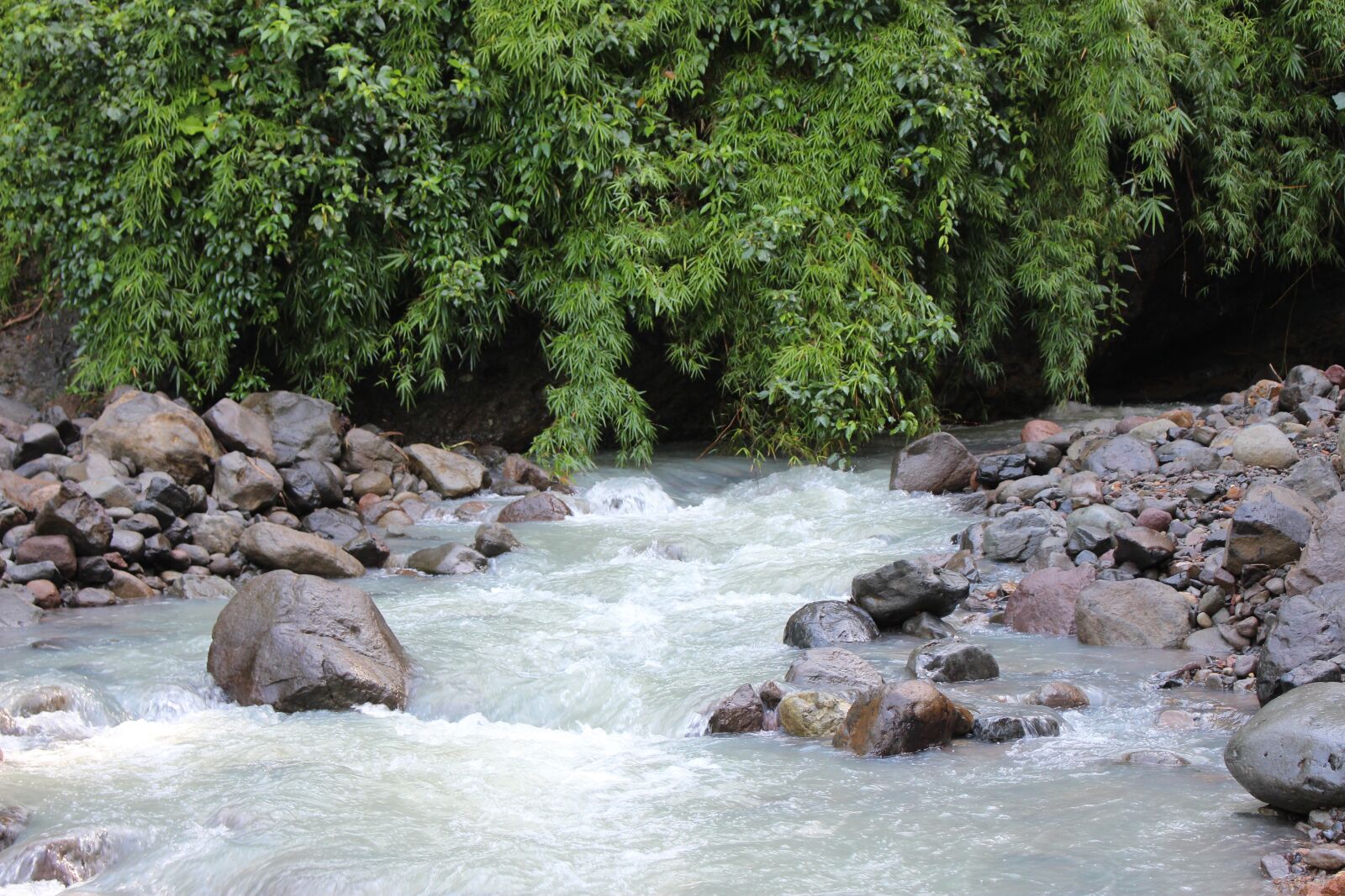 Canon EOS 700D (EOS Rebel T5i / EOS Kiss X7i) sample photo. Water, stream, nature photography