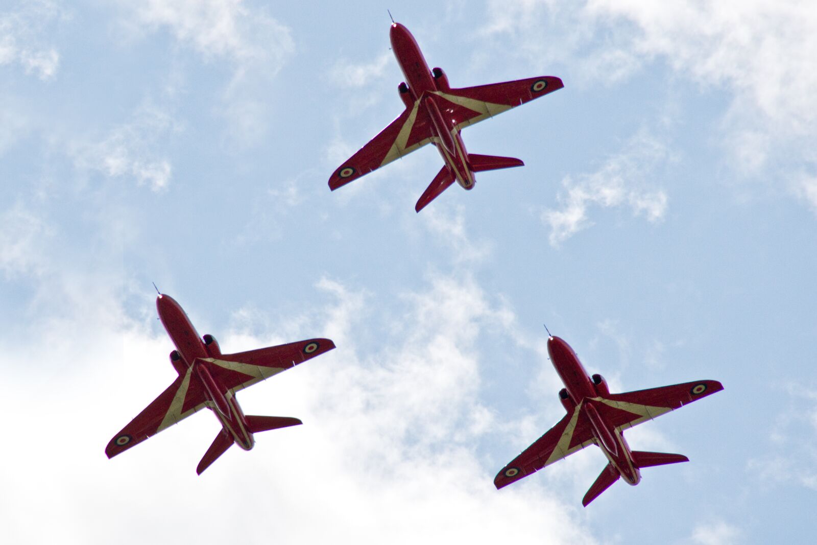 Nikon D3200 sample photo. The red arrows, simply photography