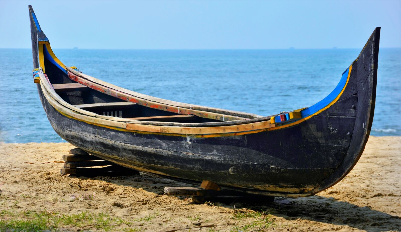 Nikon D5100 sample photo. Wooden, handmade, traditional photography