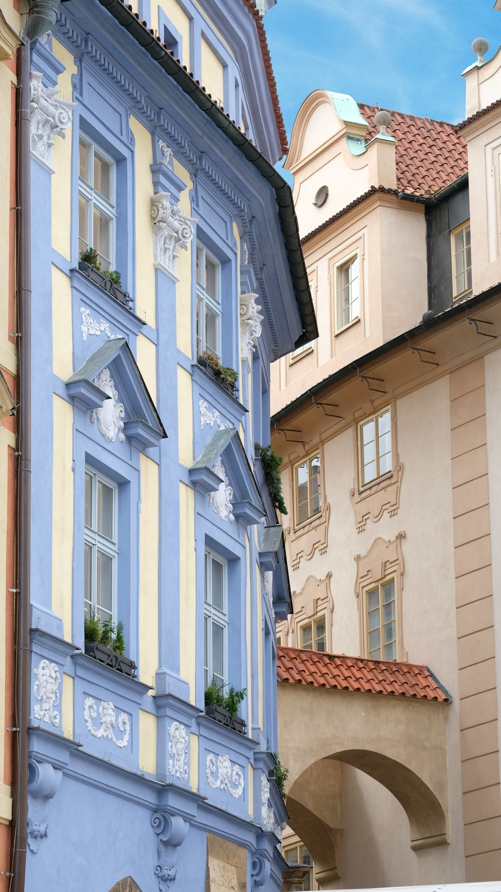 Fujifilm X-T2 + Fujifilm XF 55-200mm F3.5-4.8 R LM OIS sample photo. Prague, praha, czech republic photography