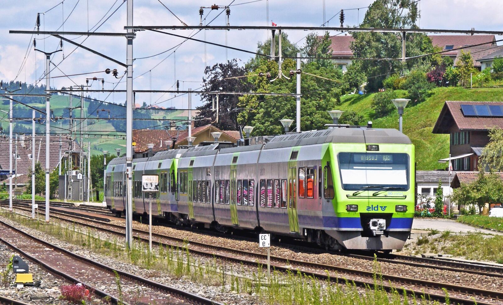 Panasonic Lumix DMC-G1 sample photo. Railroad, locomotive, travel, traveler photography