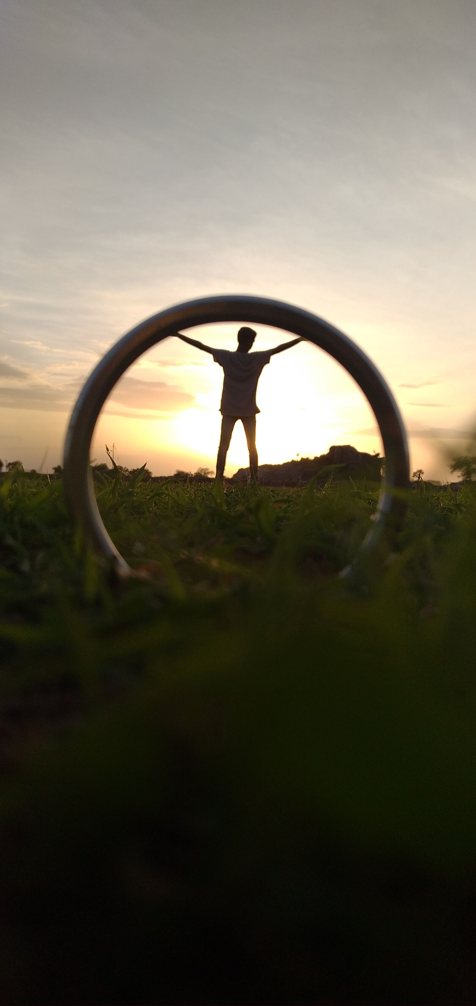 Xiaomi Redmi 8 sample photo. Person, circle, sun photography