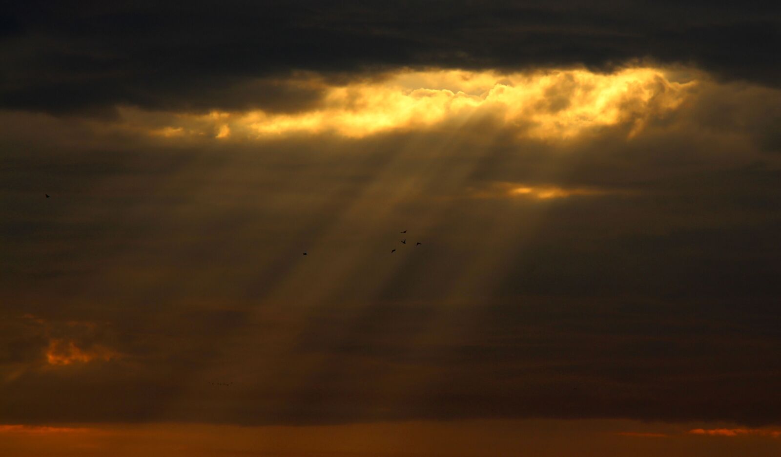 Canon EOS 700D (EOS Rebel T5i / EOS Kiss X7i) sample photo. Cloud, storm, twilight photography
