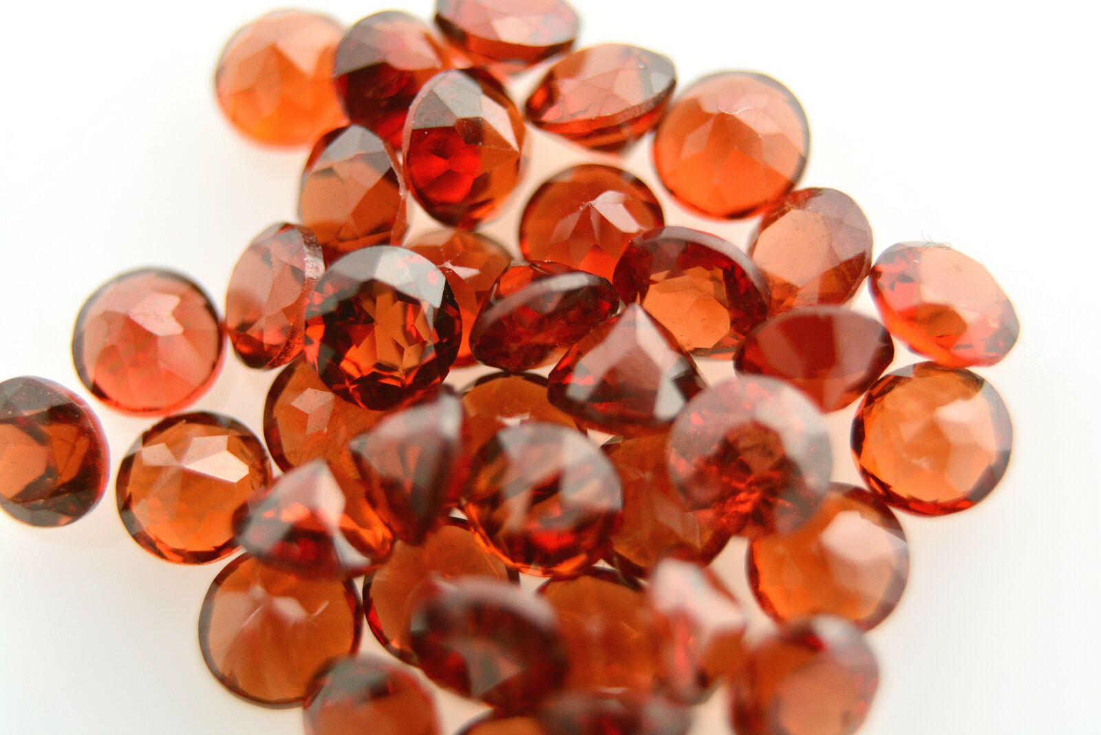 Nikon D5200 sample photo. Gem, gemstone, garnet photography