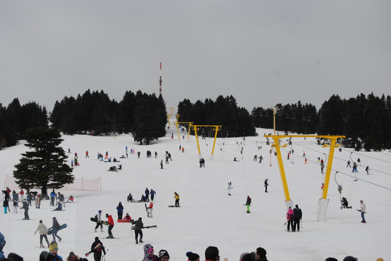 Nikon D3000 sample photo. Snow, skiing, winter photography