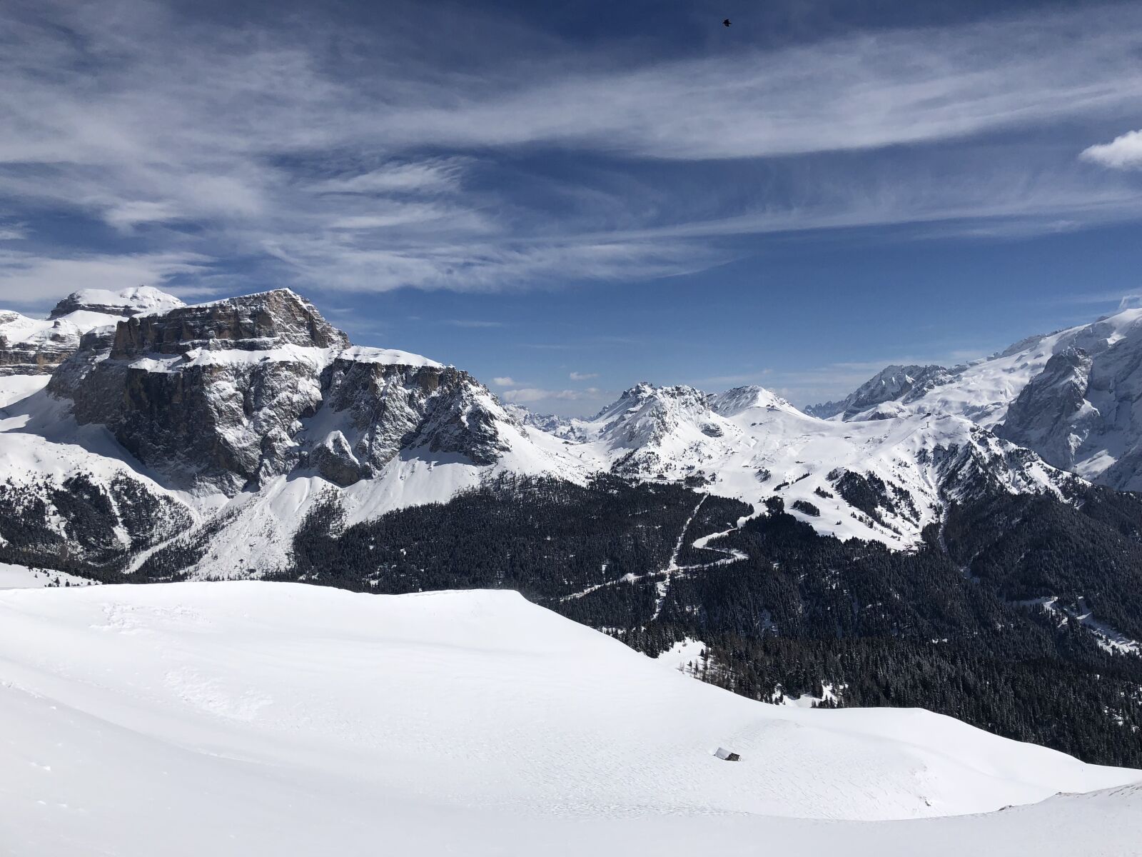 iPhone X back dual camera 4mm f/1.8 sample photo. Snow, mountain, winter photography