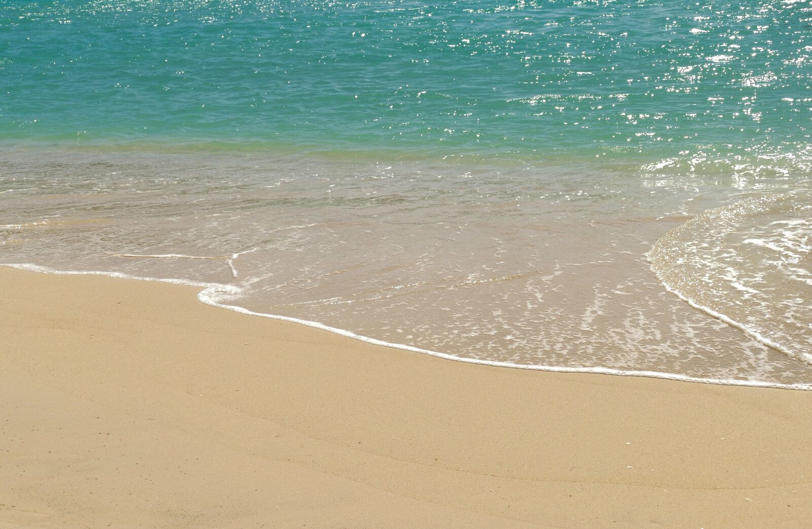 Panasonic Lumix DMC-FZ1000 sample photo. Beach, sea, ocean photography