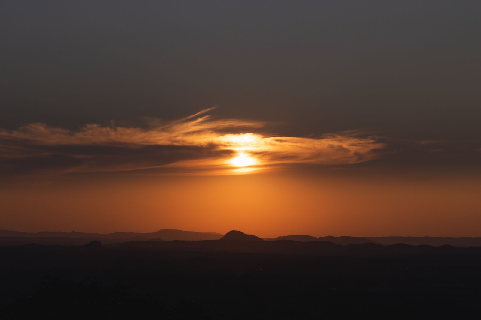 Canon EOS 750D (EOS Rebel T6i / EOS Kiss X8i) sample photo. Sunset, sri lanka, sigiriya photography