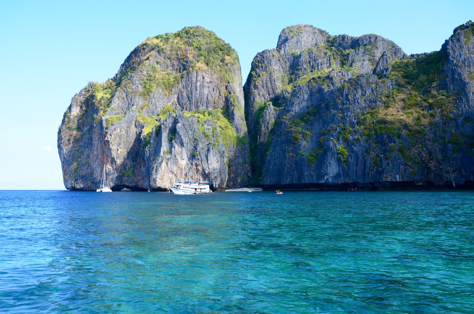 Nikon D5100 sample photo. Thailand, rocks, sea photography