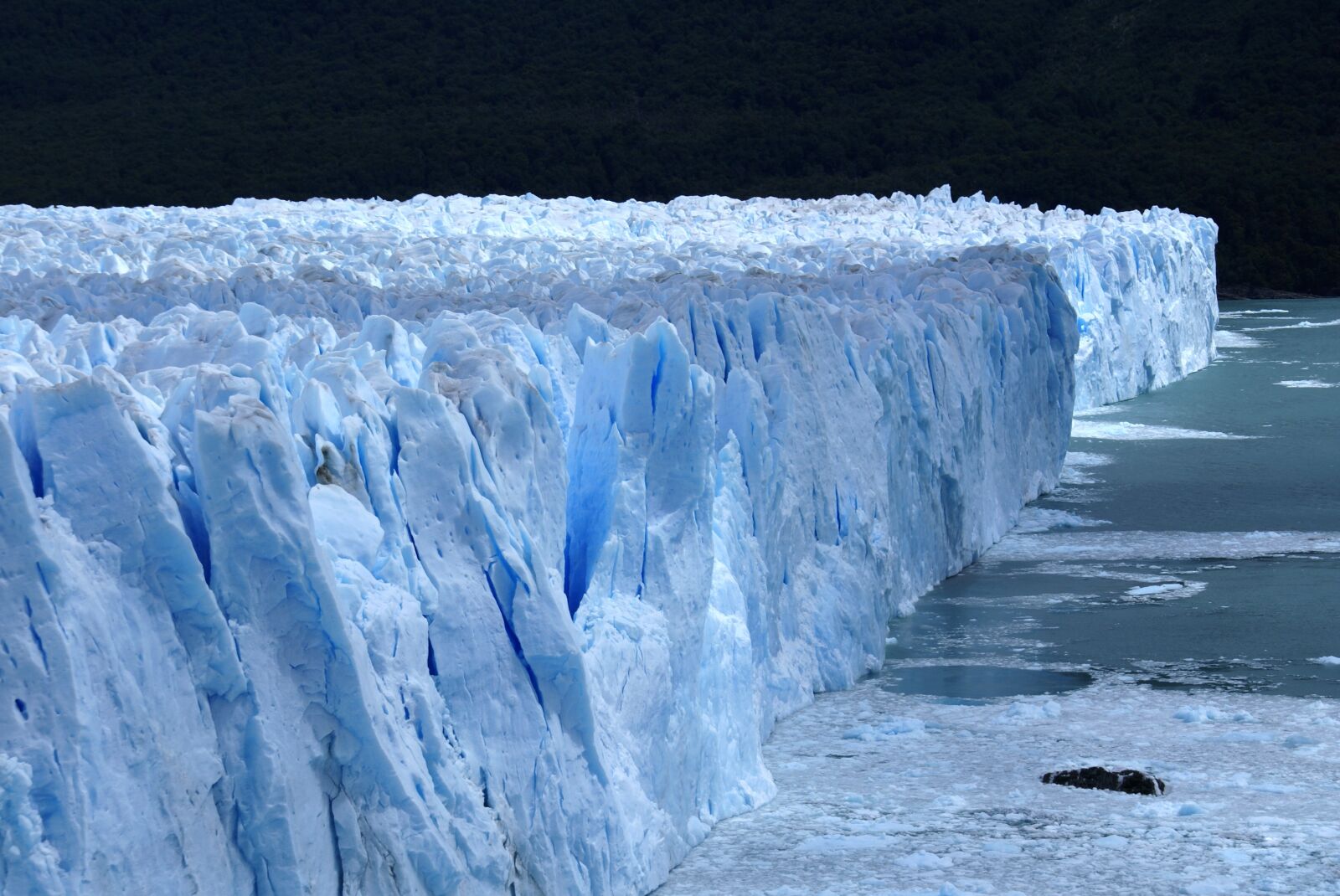 Sony Alpha DSLR-A100 sample photo. Ice, blue, patagonia photography