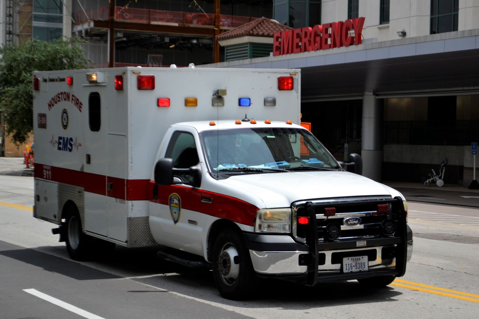 Nikon D3100 sample photo. Ambulance, emergency, houston fire photography